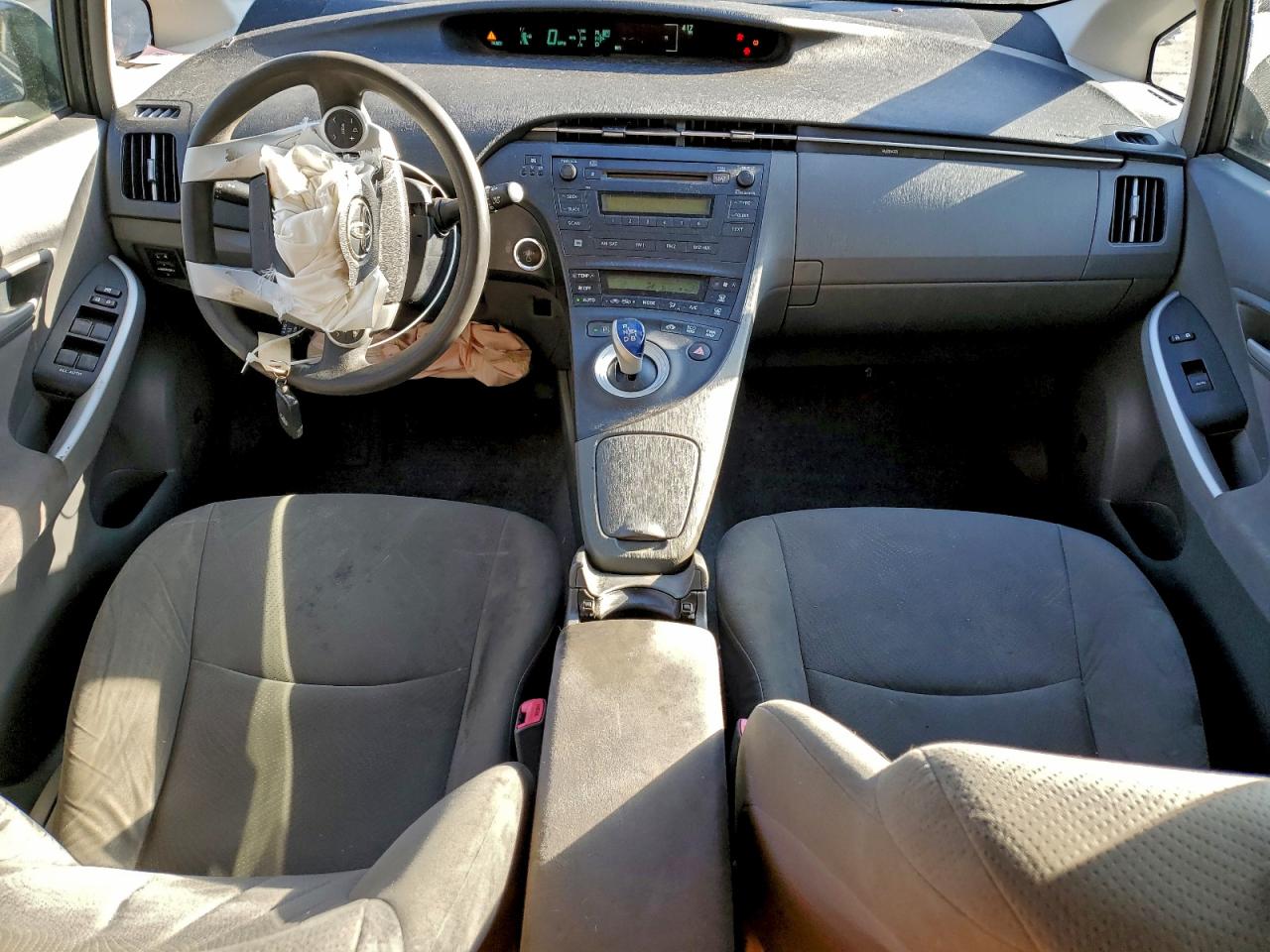 2011 TOYOTA PRIUS photo 8