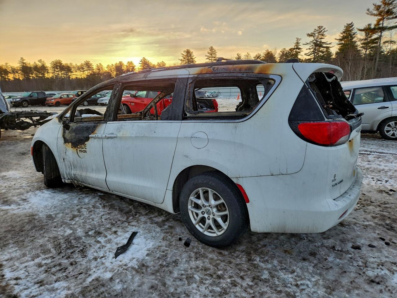 2021 CHRYSLER VOYAGER LXI photo 2