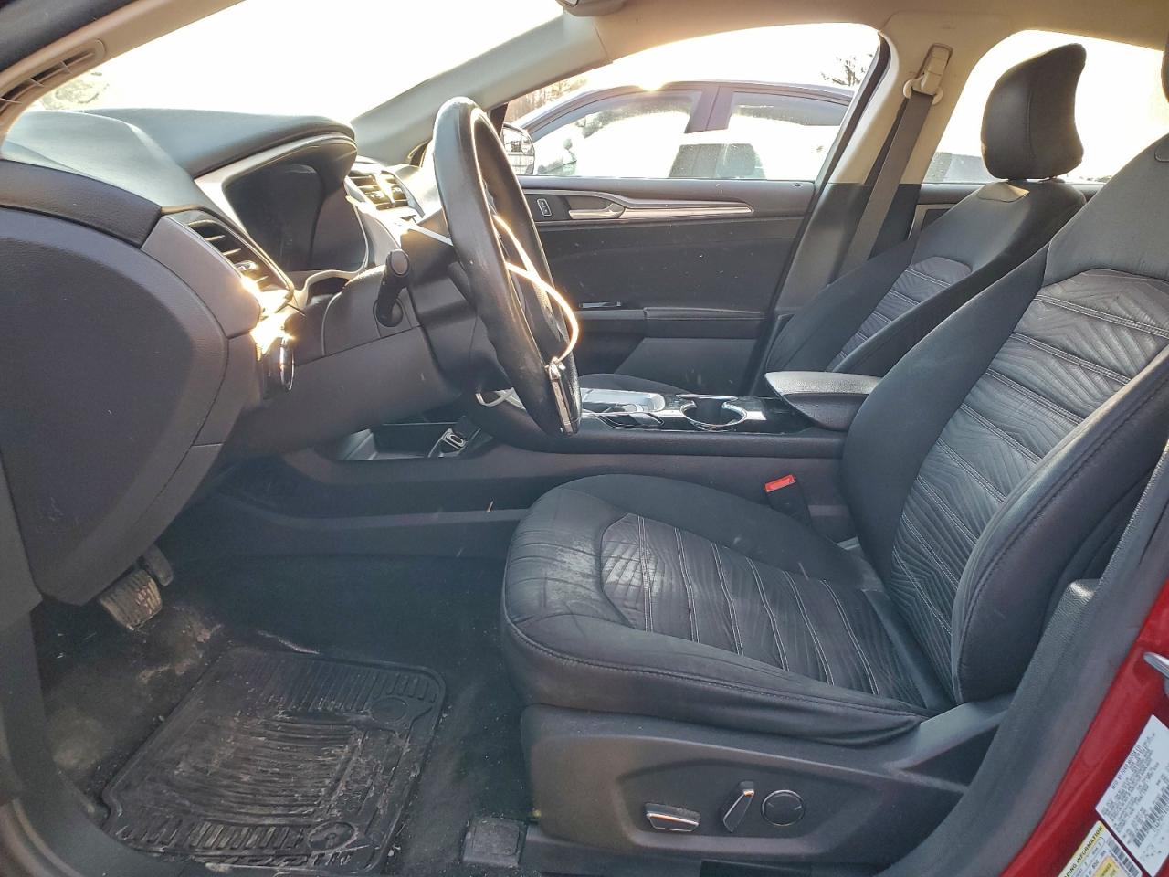 2016 FORD FUSION SE photo 19