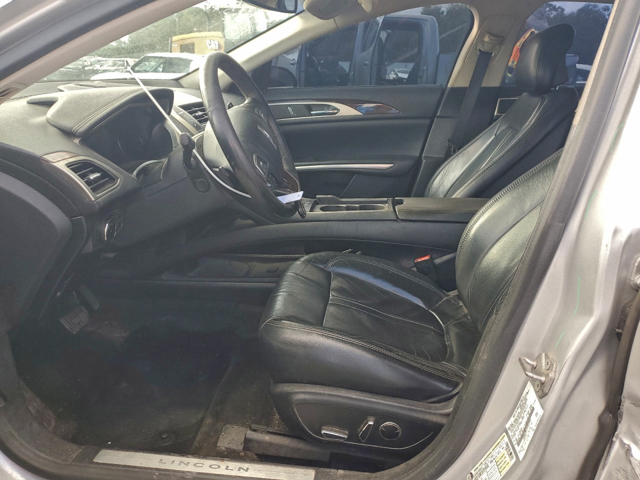 2016 LINCOLN MKZ photo 13