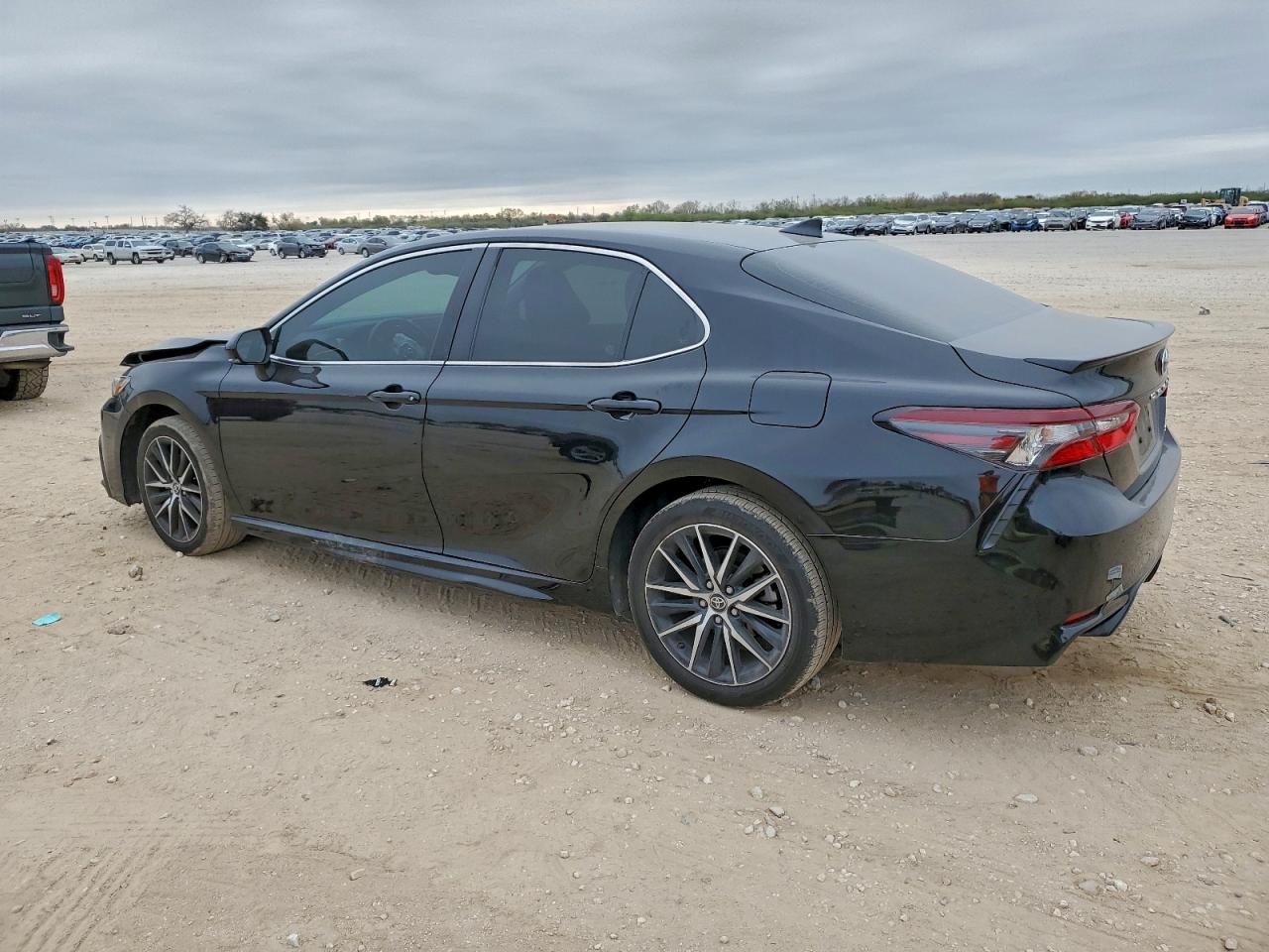 2024 TOYOTA CAMRY SE NIGHT SHADE photo 3