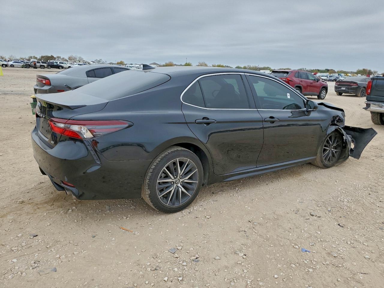 2024 TOYOTA CAMRY SE NIGHT SHADE photo 5