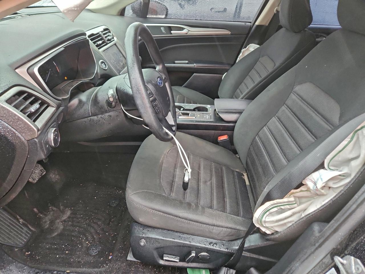 2020 FORD FUSION SE photo 13