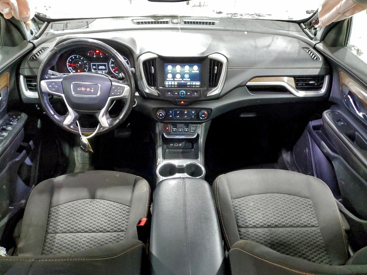 2018 GMC TERRAIN SLE photo 8