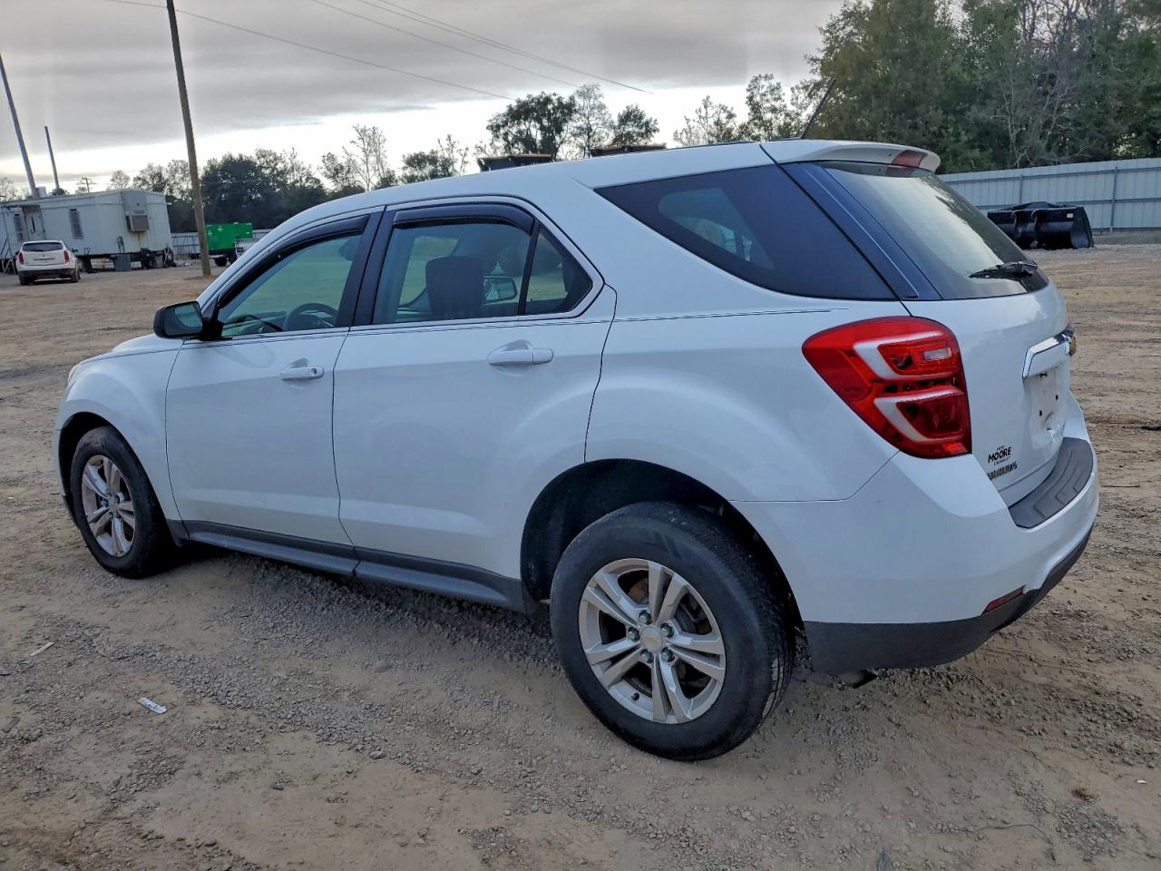 2017 CHEVROLET EQUINOX LS photo 2