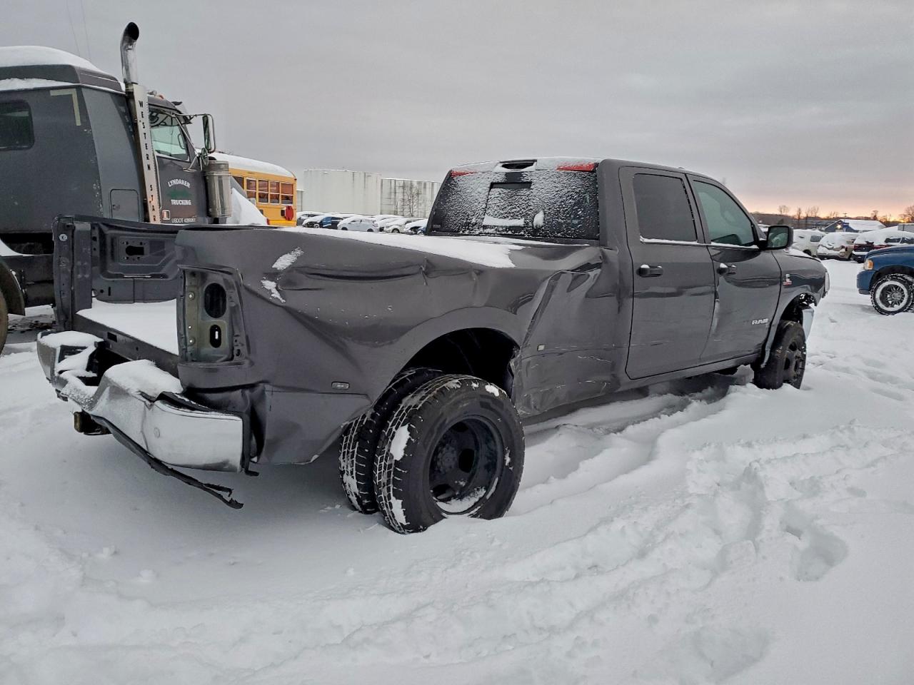 2021 RAM 3500 TRADESMAN photo 7