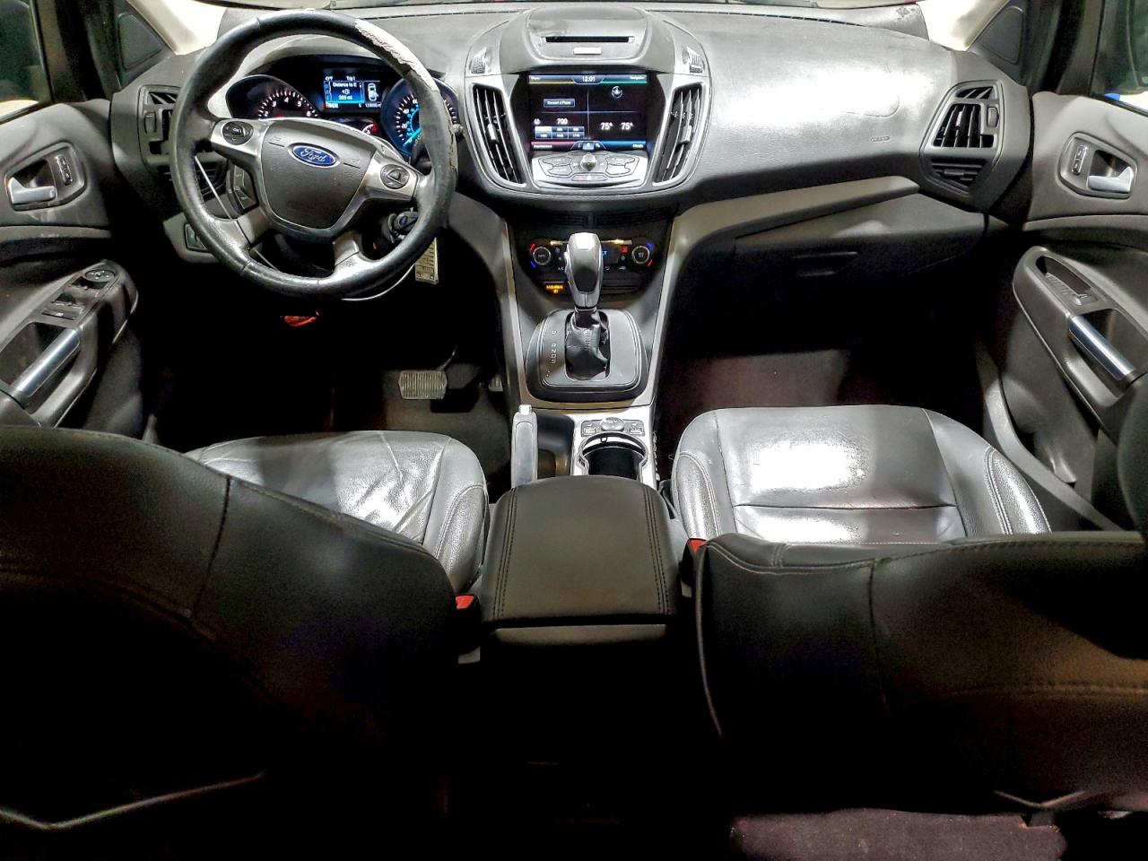 2015 FORD ESCAPE SE photo 8