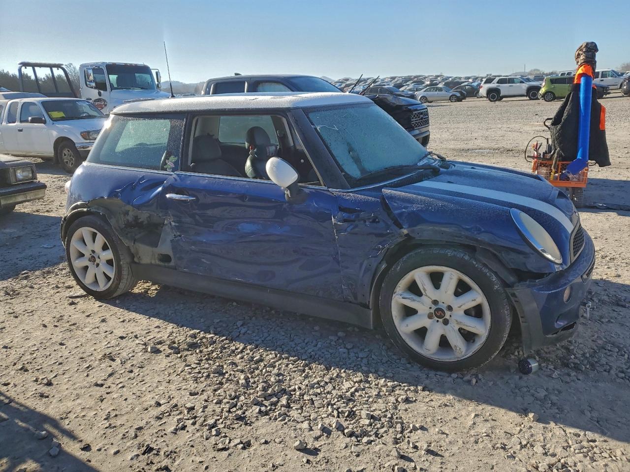 2003 MINI COOPER S photo 4