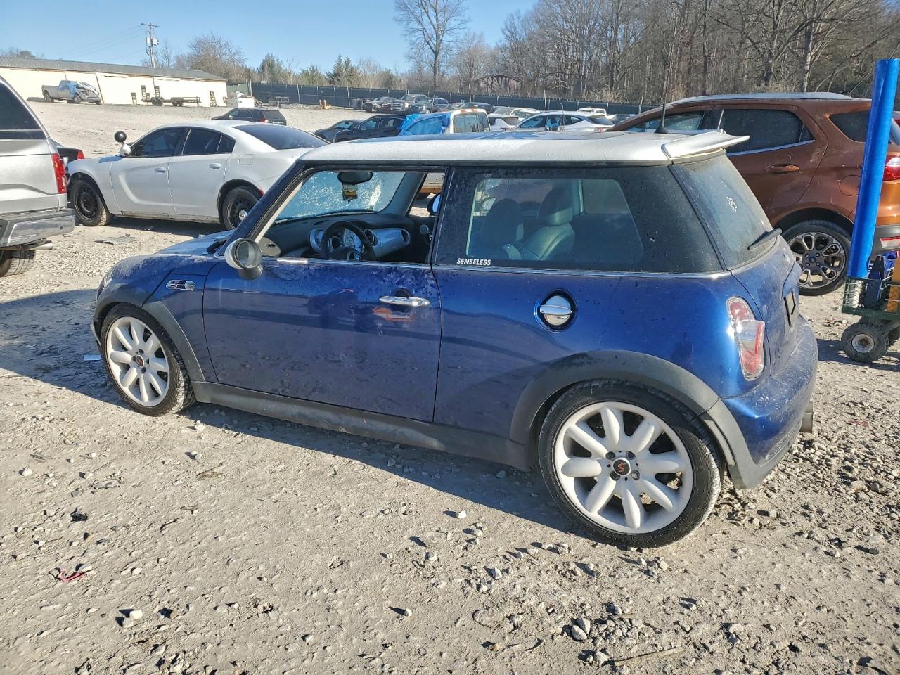 2003 MINI COOPER S photo 2