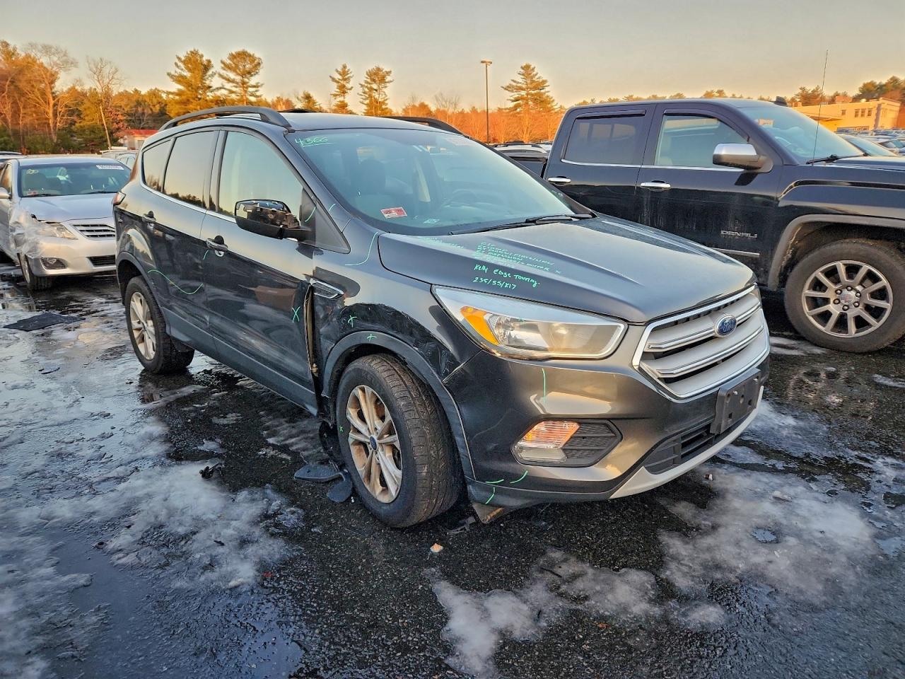 2018 FORD ESCAPE SE photo 10