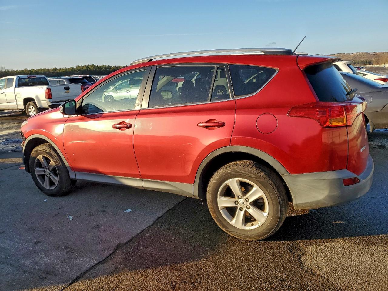 2014 TOYOTA RAV4 XLE photo 2