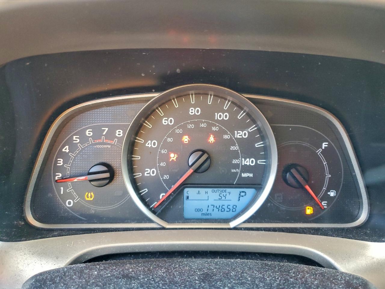 2014 TOYOTA RAV4 XLE photo 9