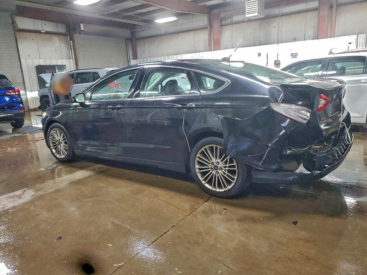 2015 FORD FUSION SE photo 2