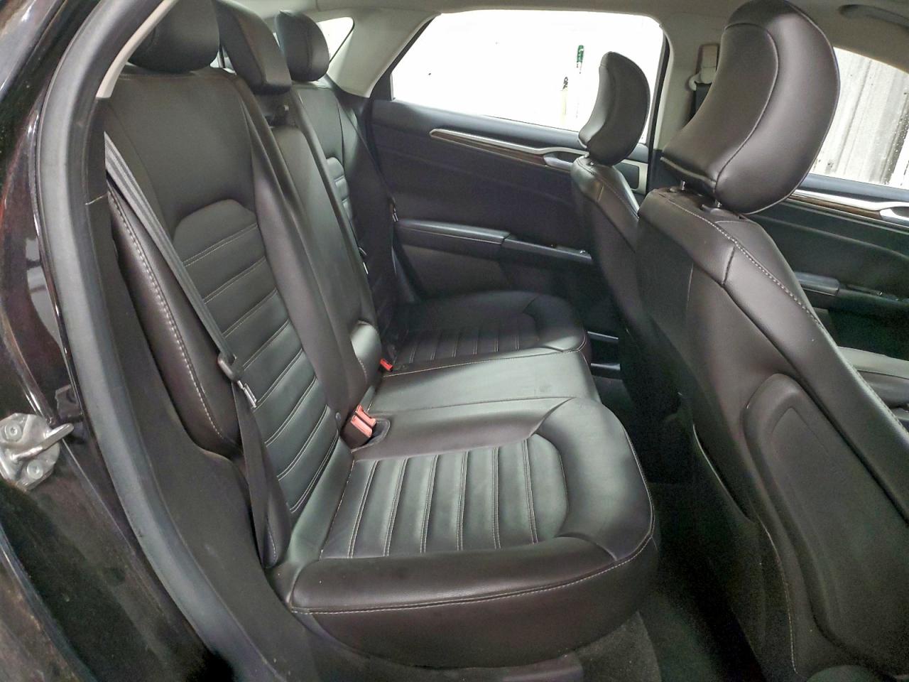 2015 FORD FUSION SE photo 10