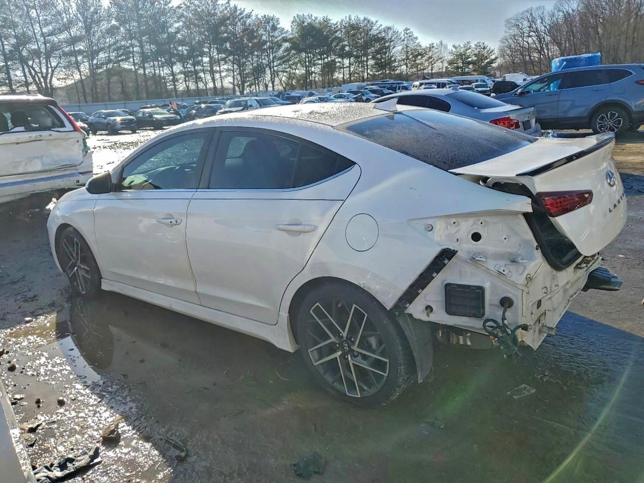 2020 HYUNDAI ELANTRA SPORT photo 3