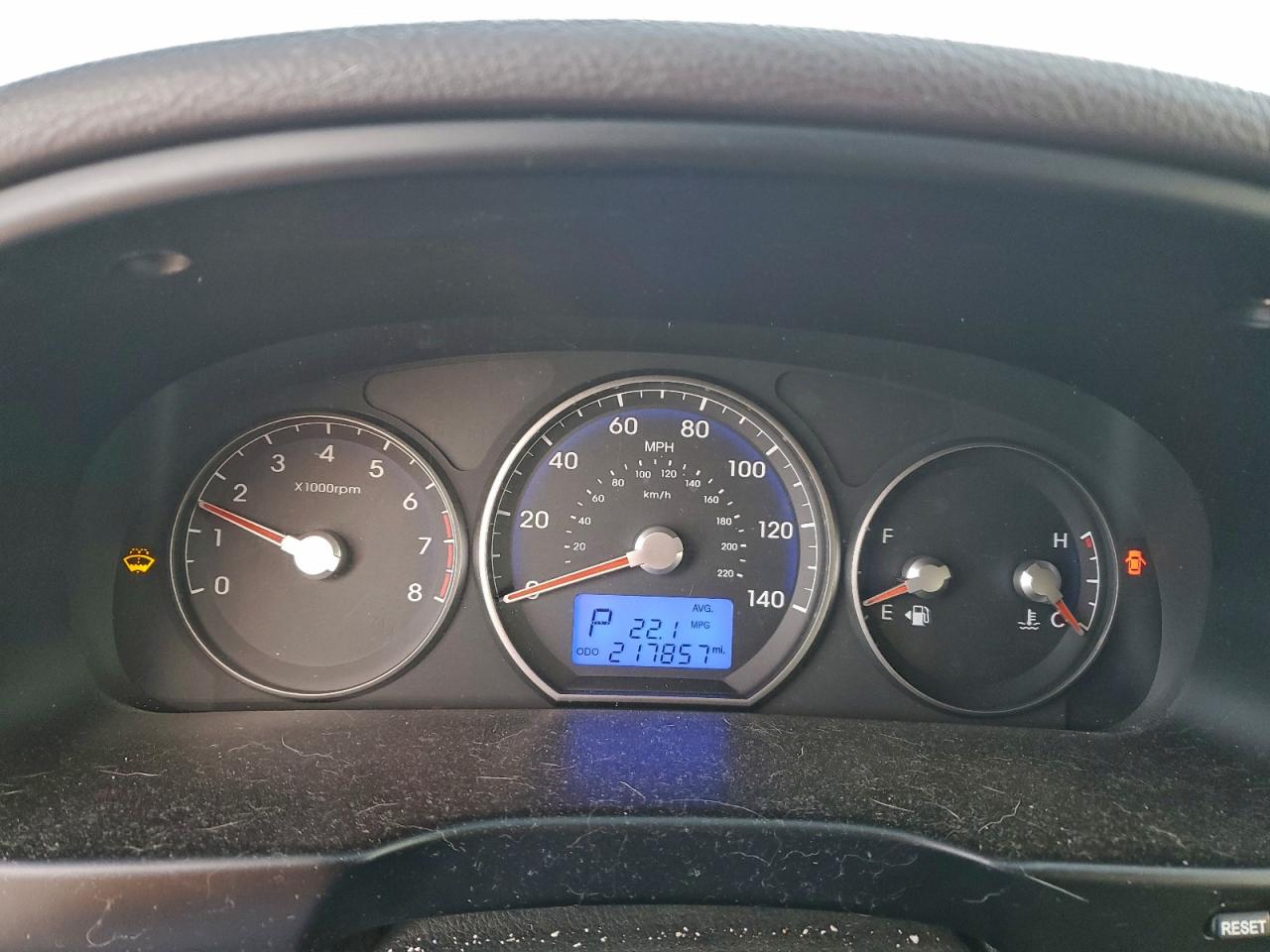 2011 HYUNDAI SANTA FE GLS photo 18
