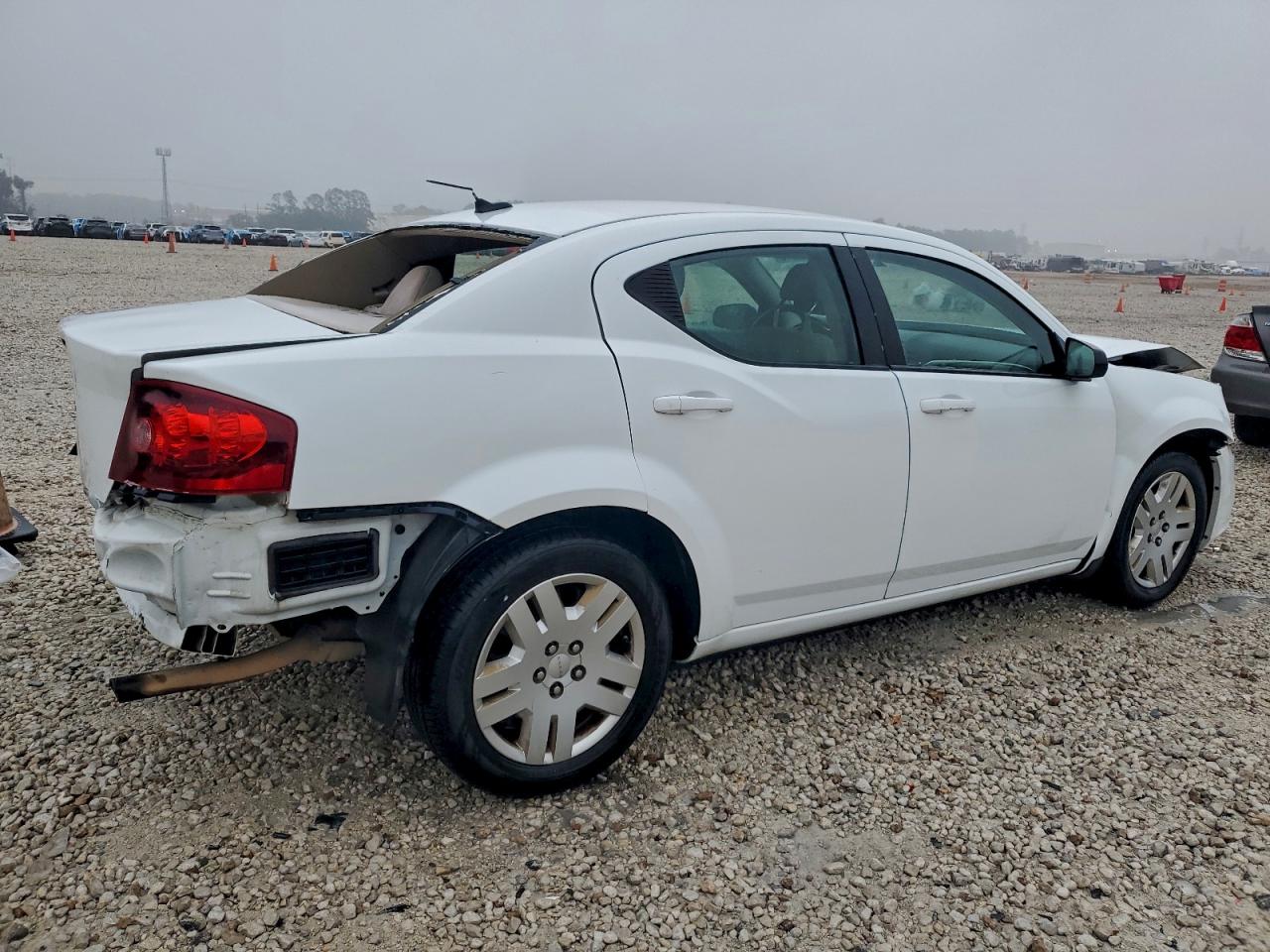 2014 DODGE AVENGER SE photo 5