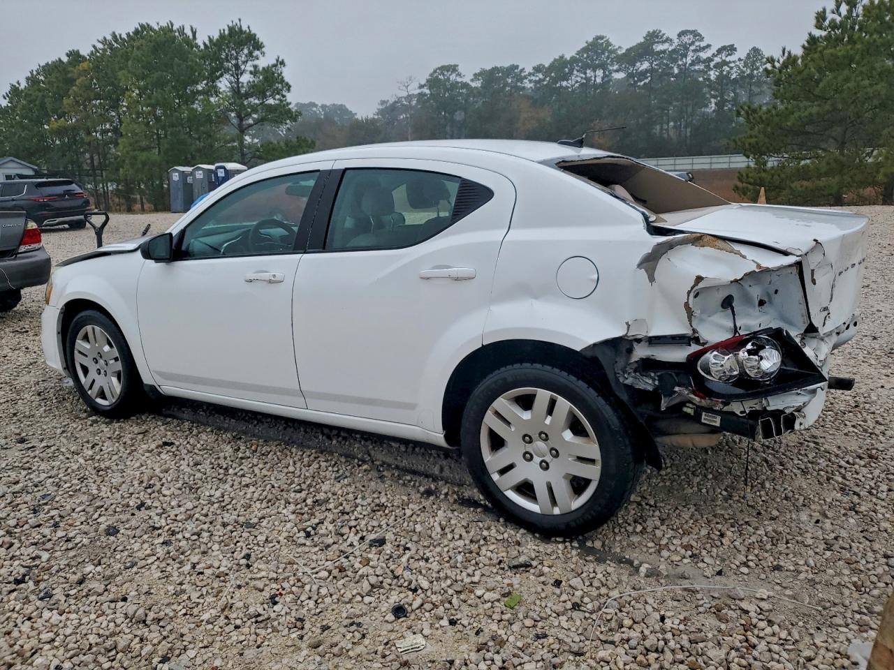 2014 DODGE AVENGER SE photo 3
