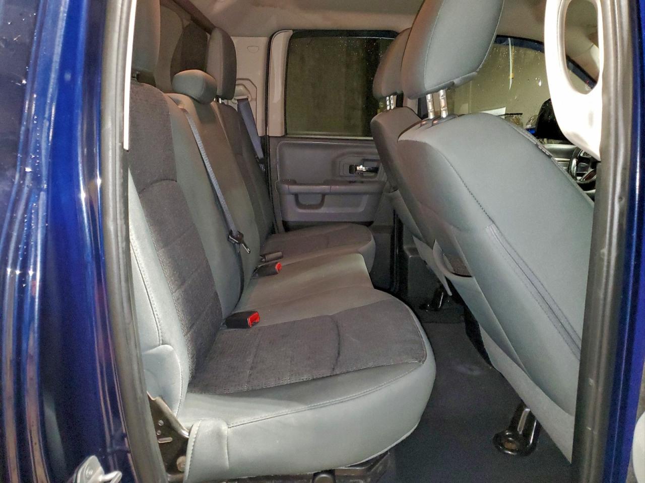 2014 RAM 1500 SLT photo 28