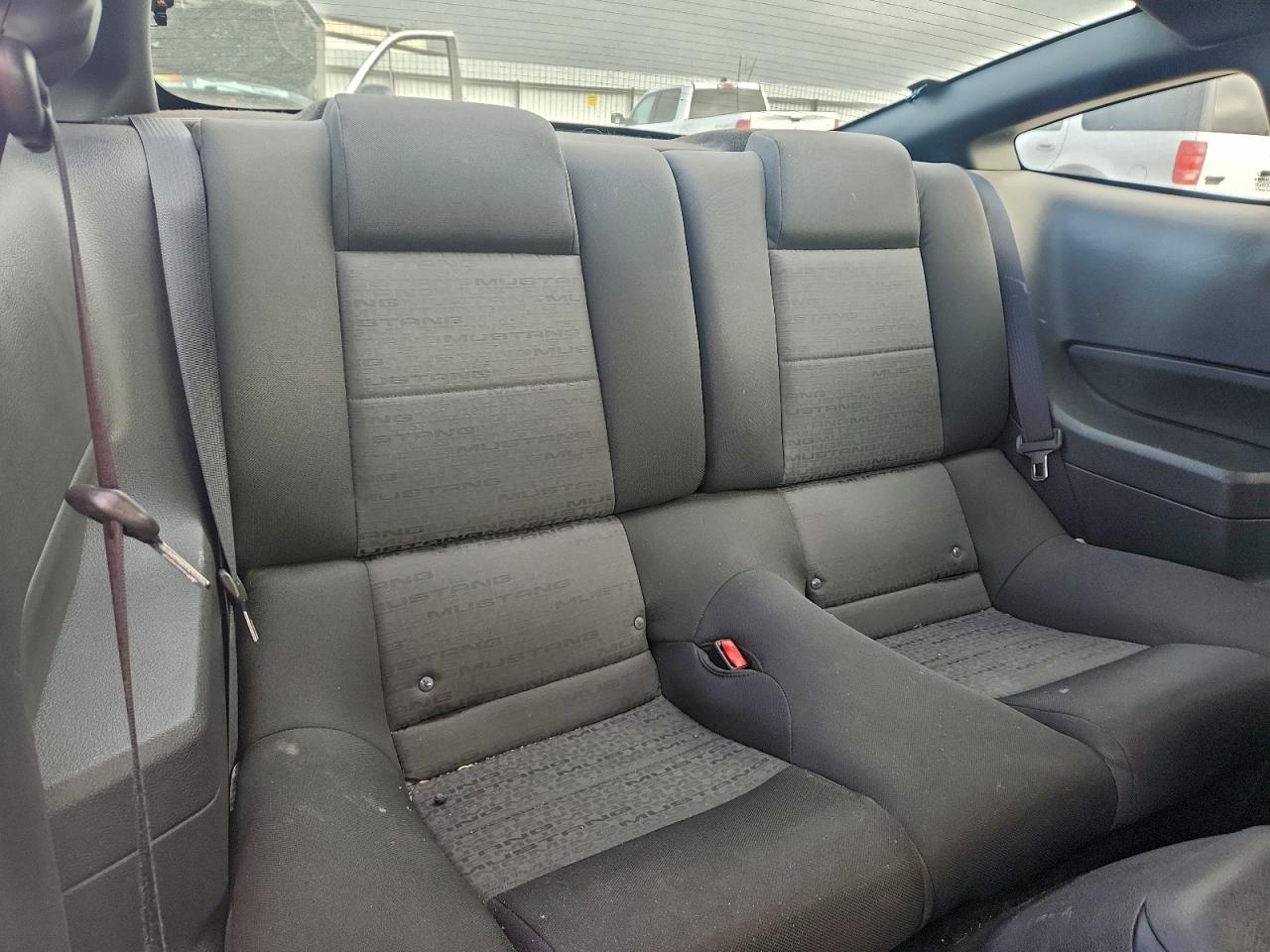 2005 FORD MUSTANG photo 10