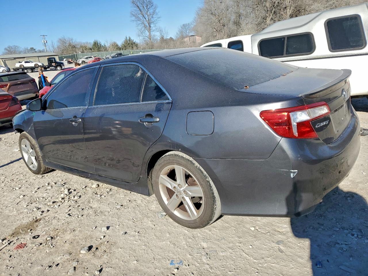 2014 TOYOTA CAMRY L photo 3
