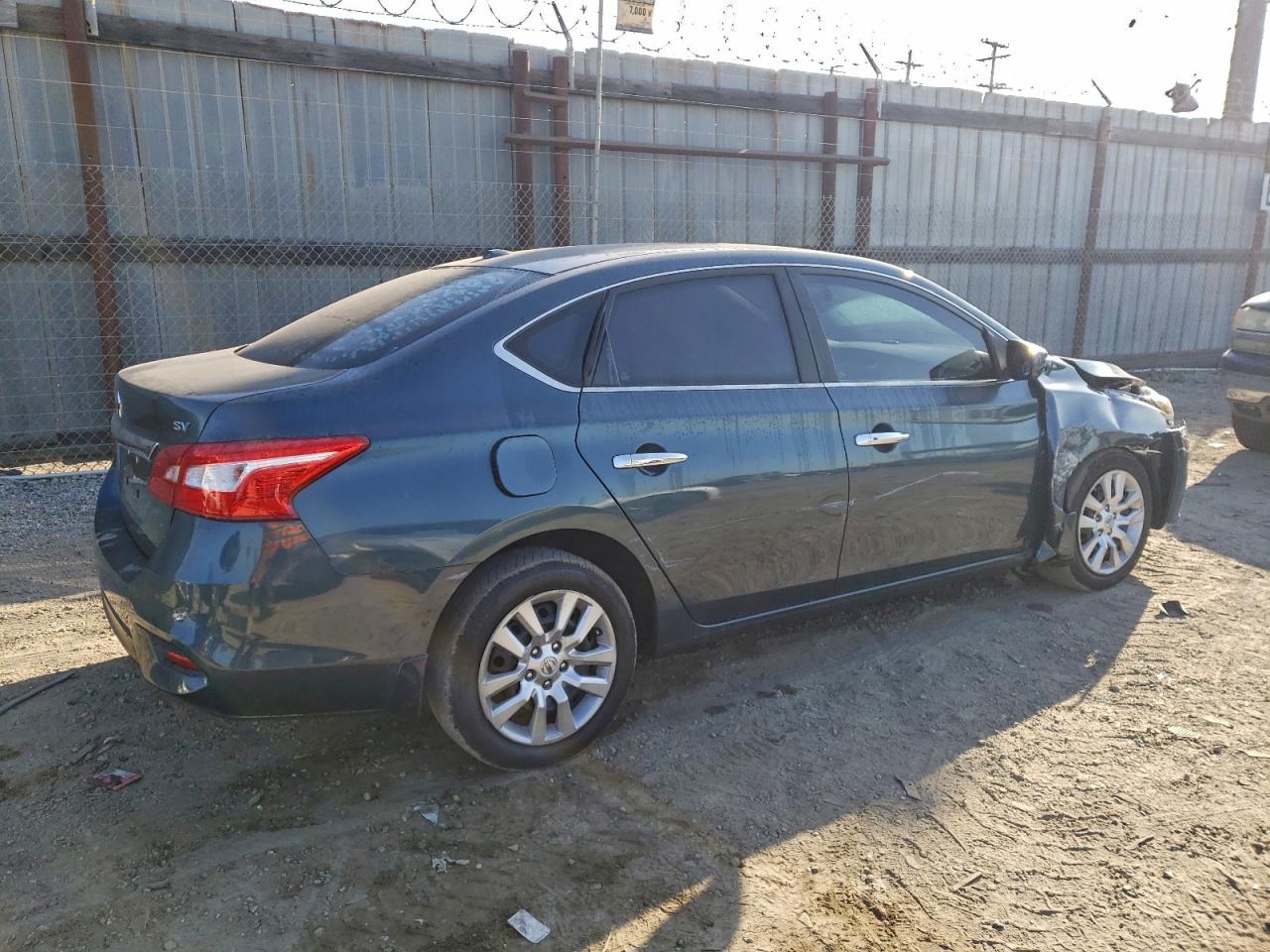 2016 NISSAN SENTRA S photo 5