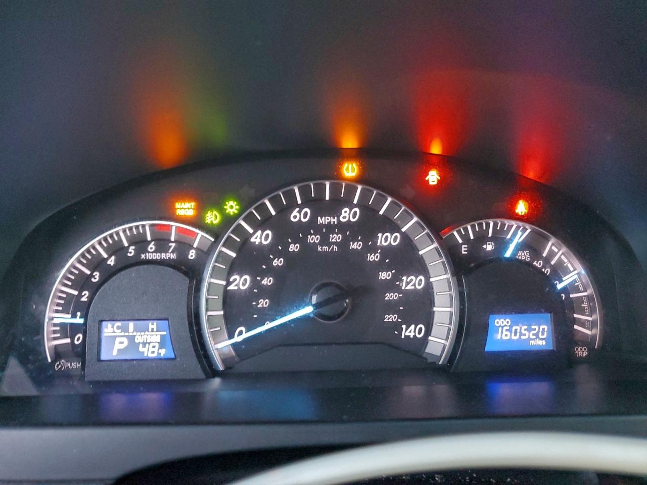 2014 TOYOTA CAMRY L photo 17