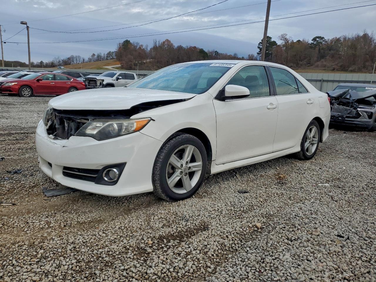 2014 TOYOTA CAMRY