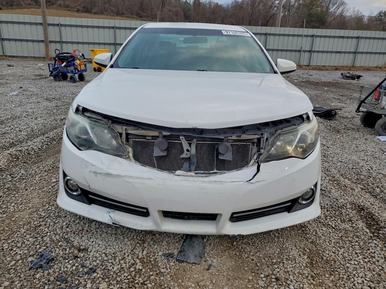 2014 TOYOTA CAMRY L photo 9