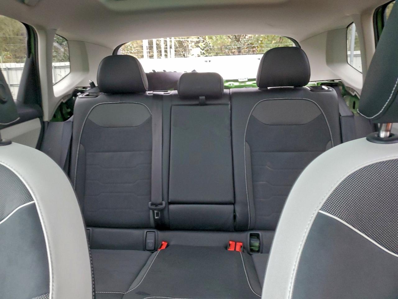 2025 VOLKSWAGEN TAOS SE photo 10
