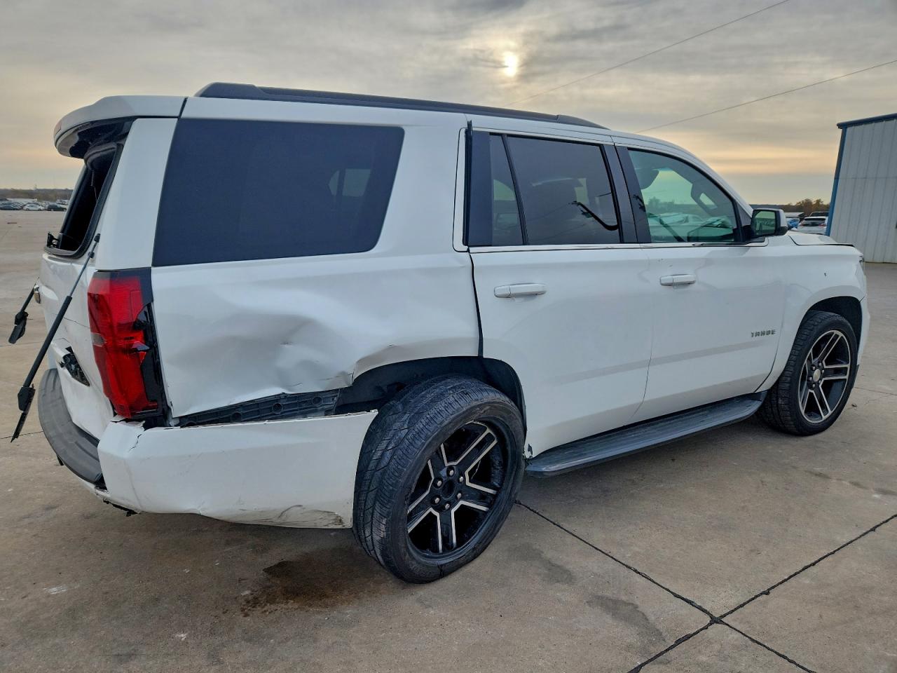 2017 CHEVROLET TAHOE C1500 LS photo 3