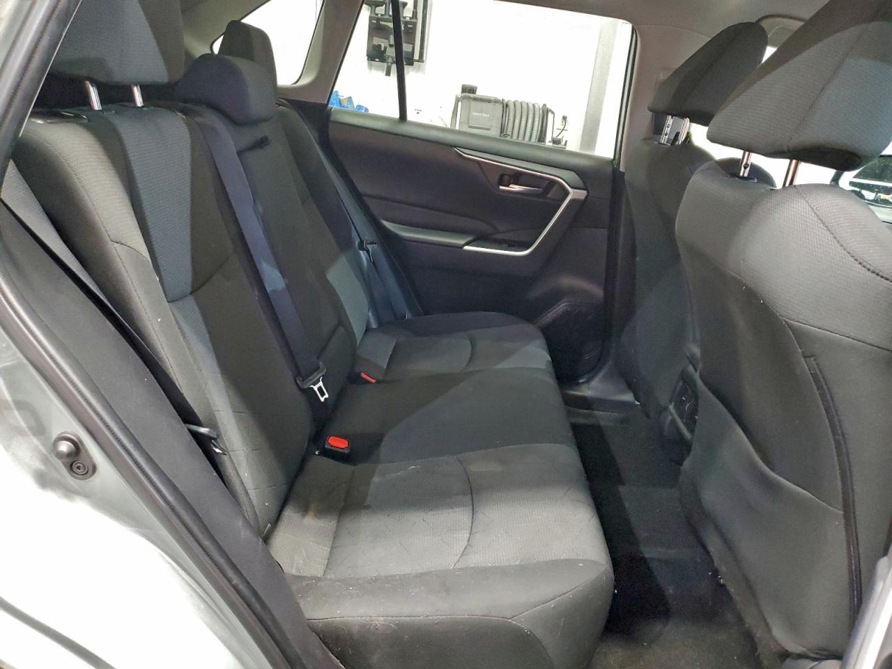 2022 TOYOTA RAV4 XLE photo 11