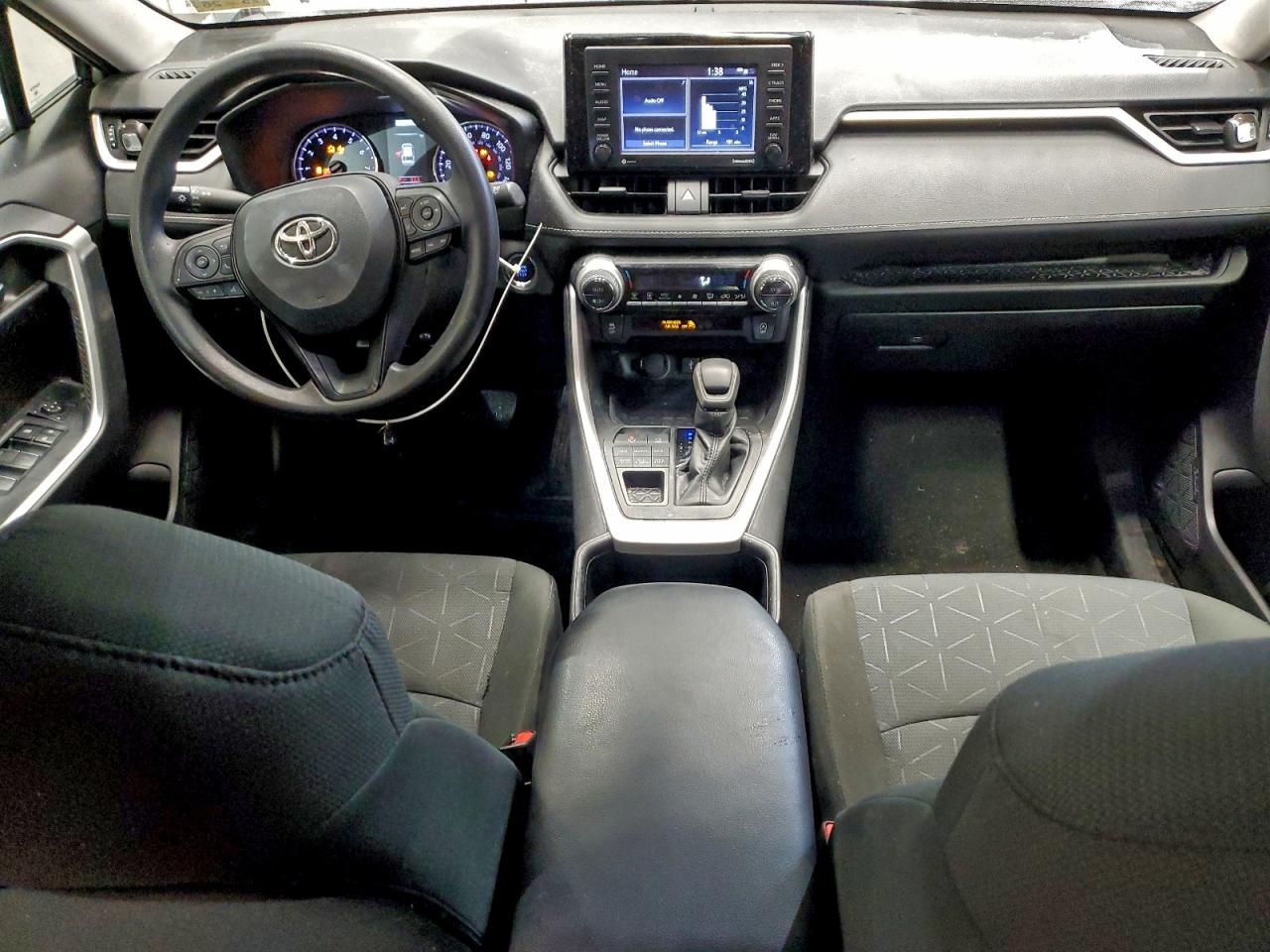 2022 TOYOTA RAV4 XLE photo 8