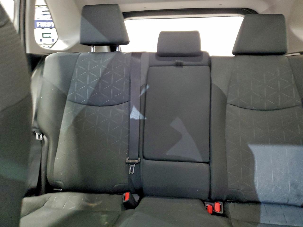 2022 TOYOTA RAV4 XLE photo 10