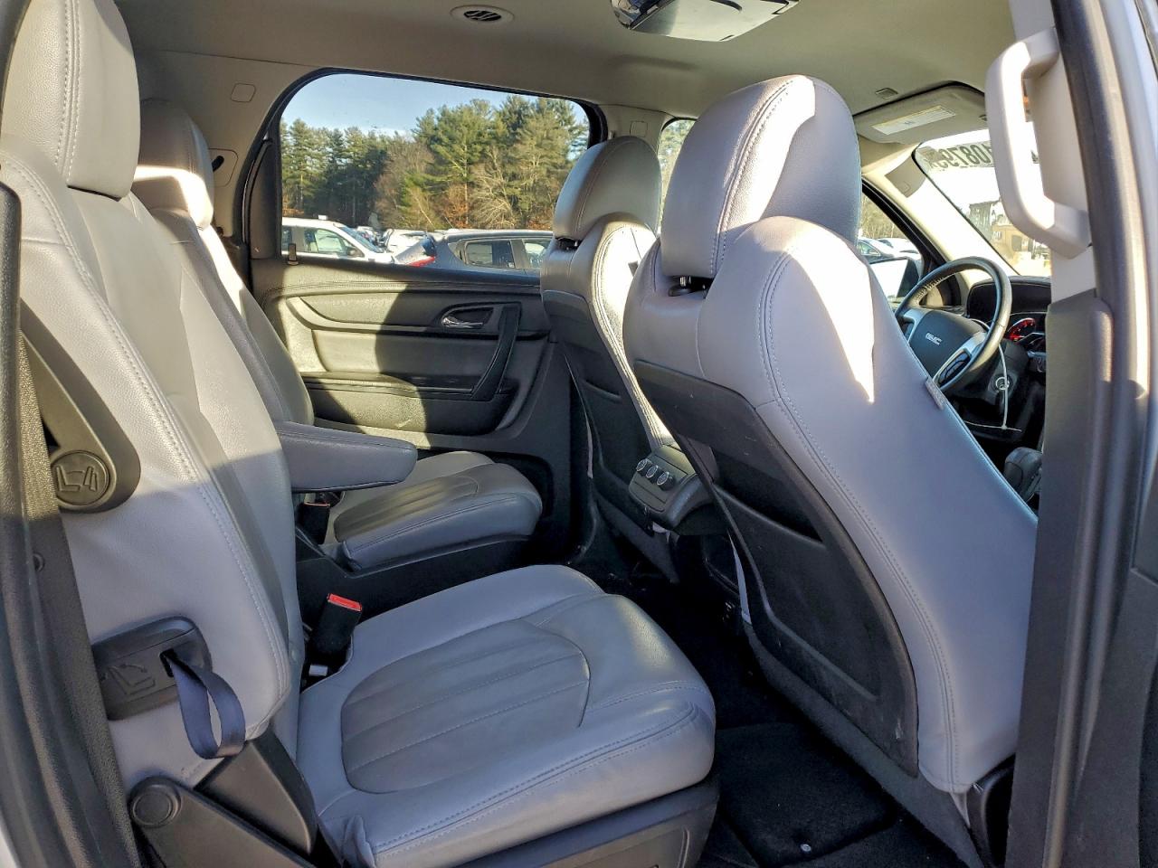 2016 GMC ACADIA SLE photo 11