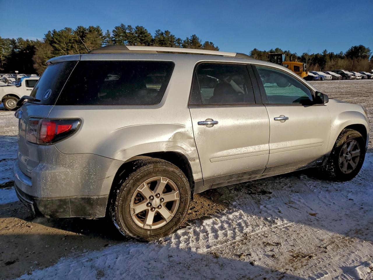 2016 GMC ACADIA SLE photo 3