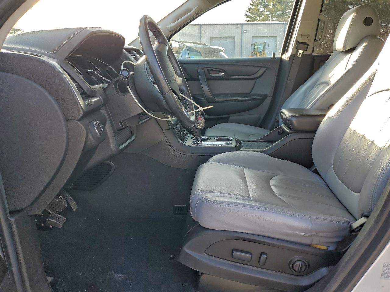 2016 GMC ACADIA SLE photo 7