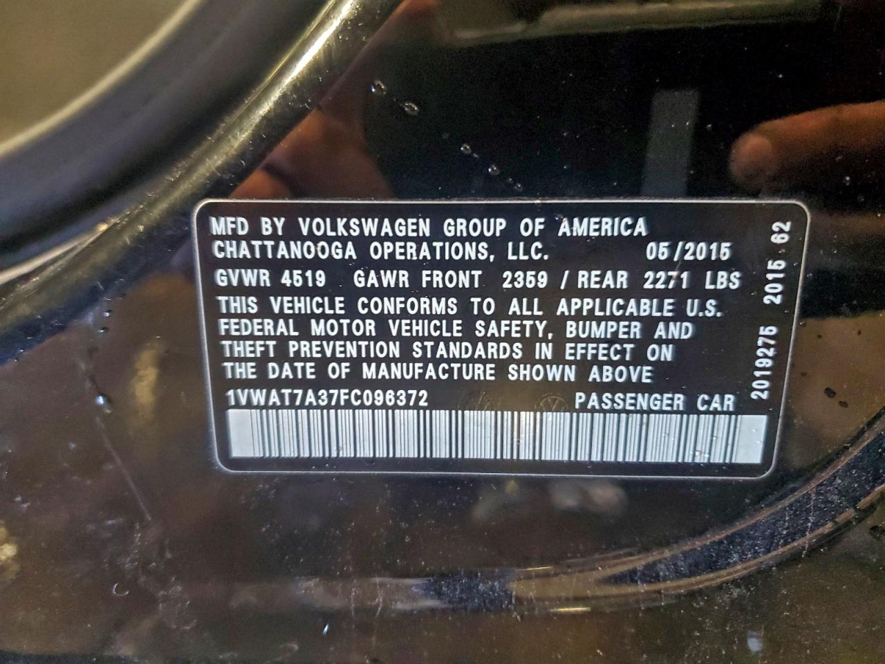 2015 VOLKSWAGEN PASSAT S photo 12