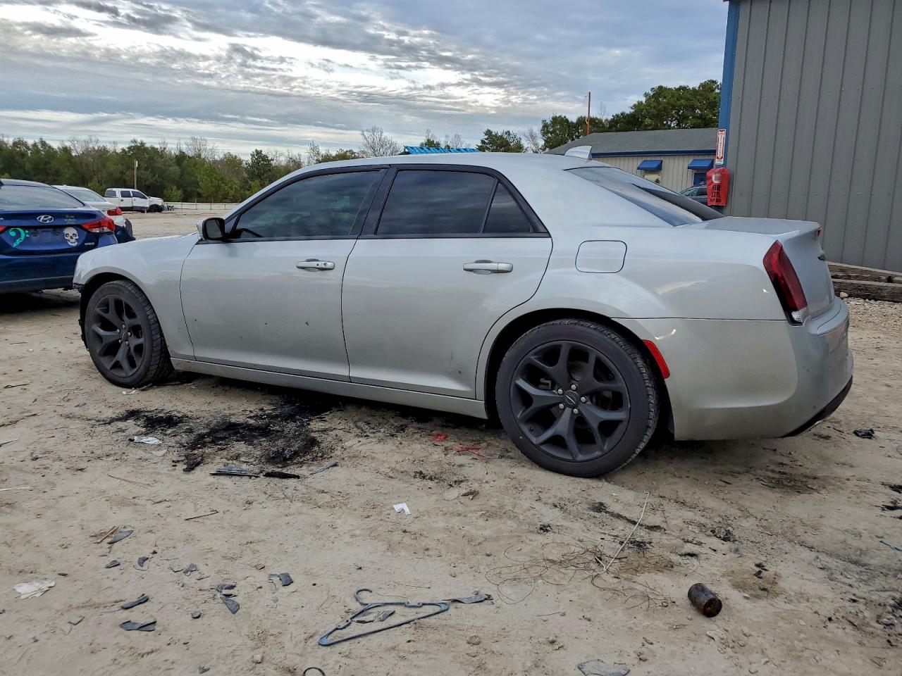2021 CHRYSLER 300 S photo 2