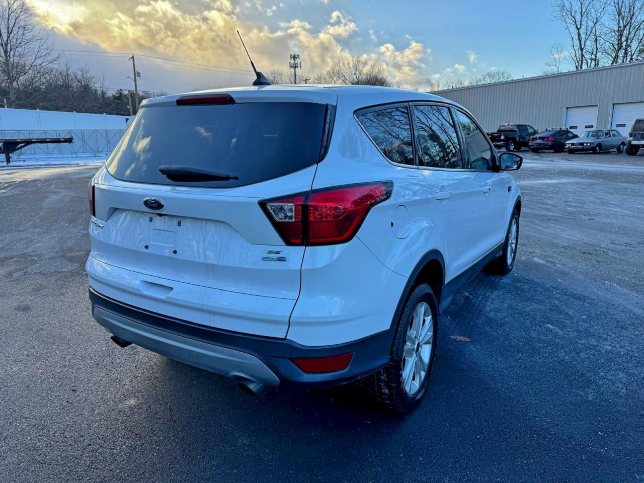 2019 FORD ESCAPE SE photo 5