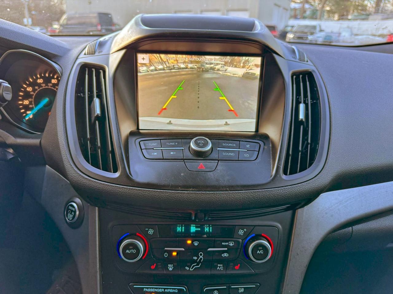 2019 FORD ESCAPE SE photo 19