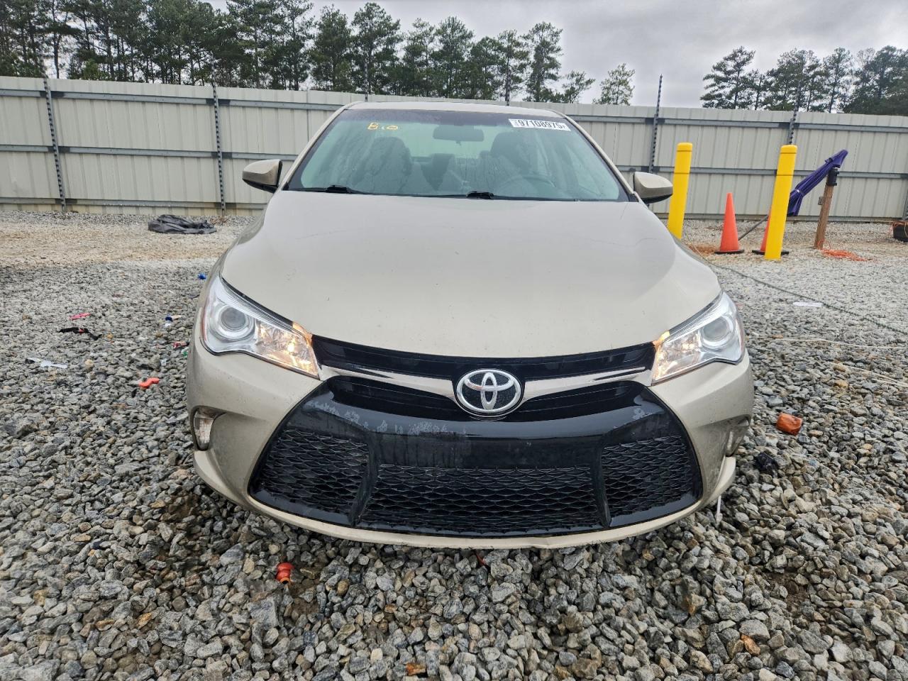 2017 TOYOTA CAMRY LE photo 5