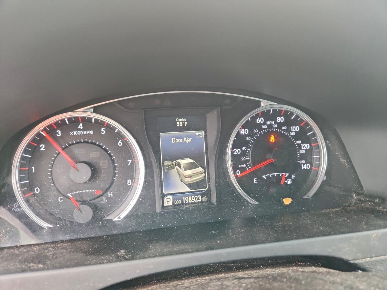 2017 TOYOTA CAMRY LE photo 9