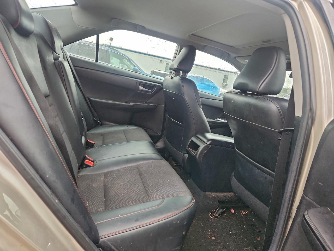 2017 TOYOTA CAMRY LE photo 10