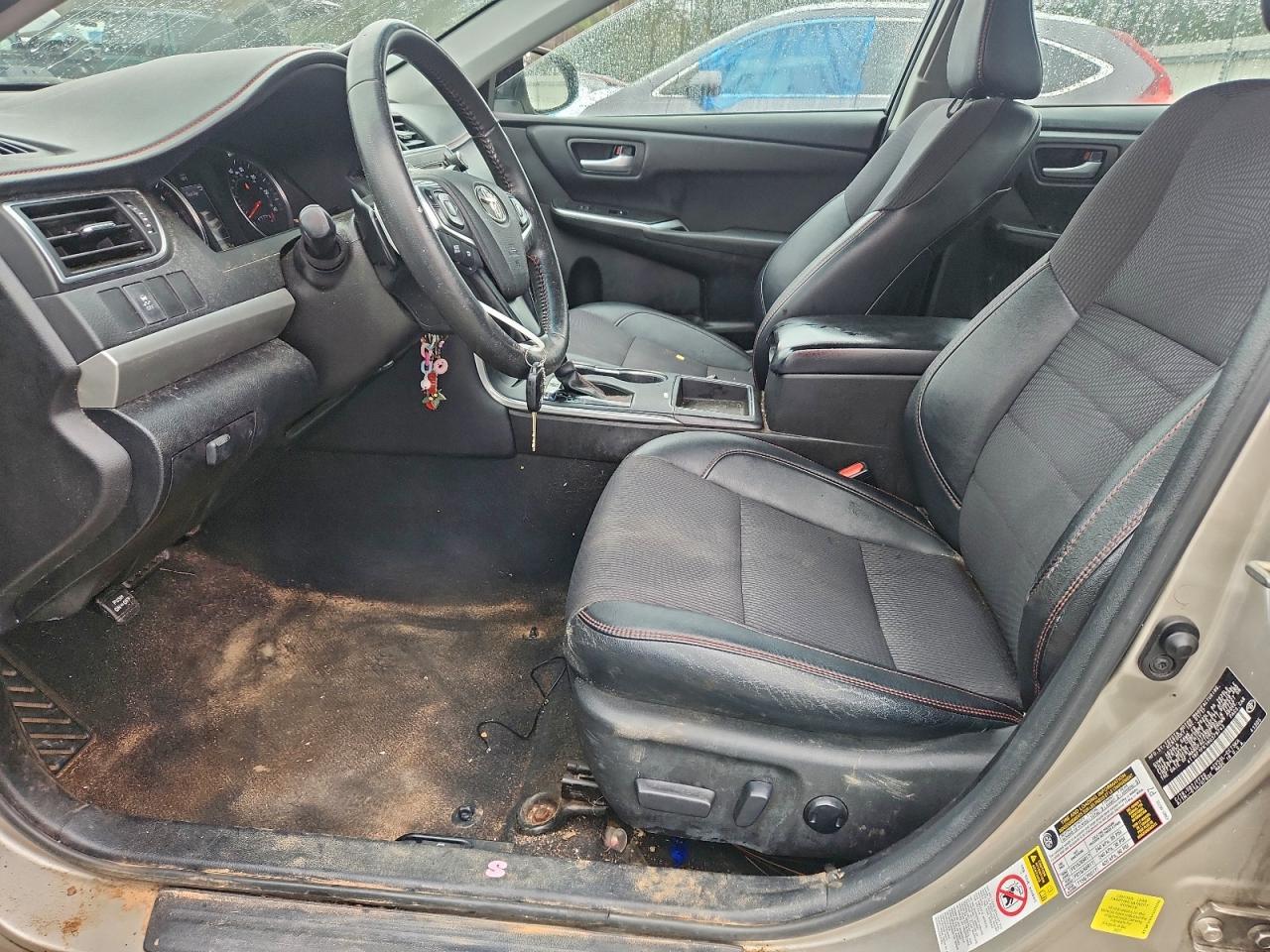2017 TOYOTA CAMRY LE photo 7