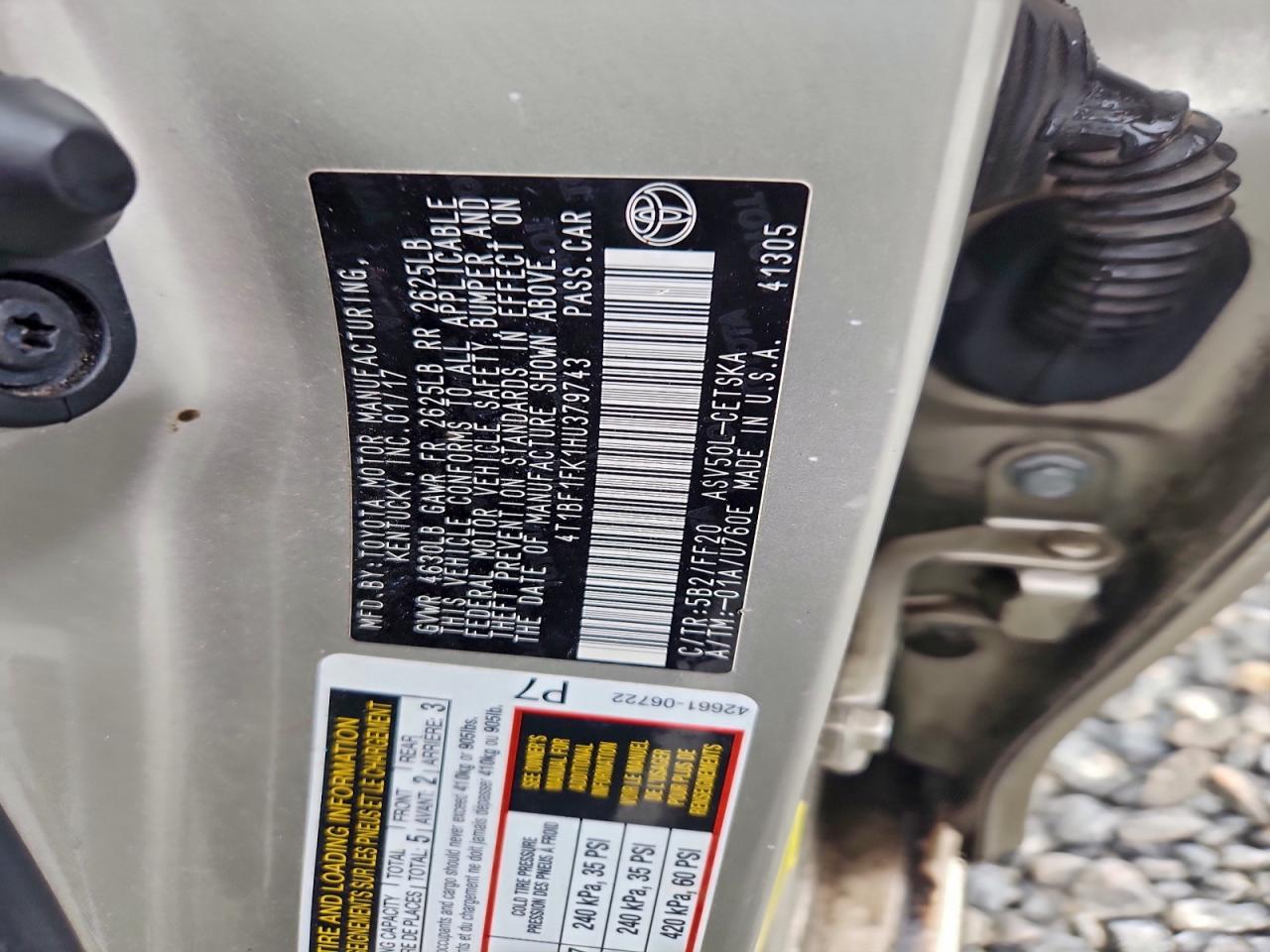 2017 TOYOTA CAMRY LE photo 12