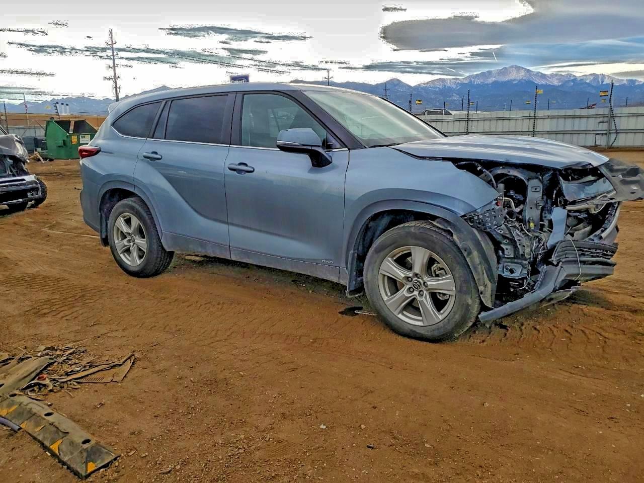 2023 TOYOTA HIGHLANDER HYBRID LE photo 7