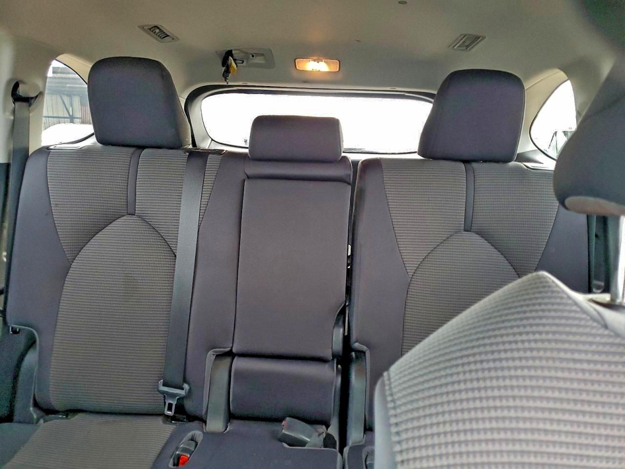 2023 TOYOTA HIGHLANDER HYBRID LE photo 19