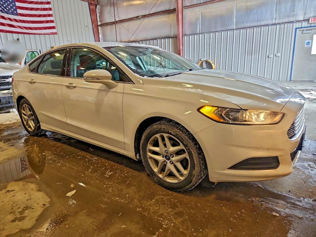 2014 FORD FUSION SE photo 4