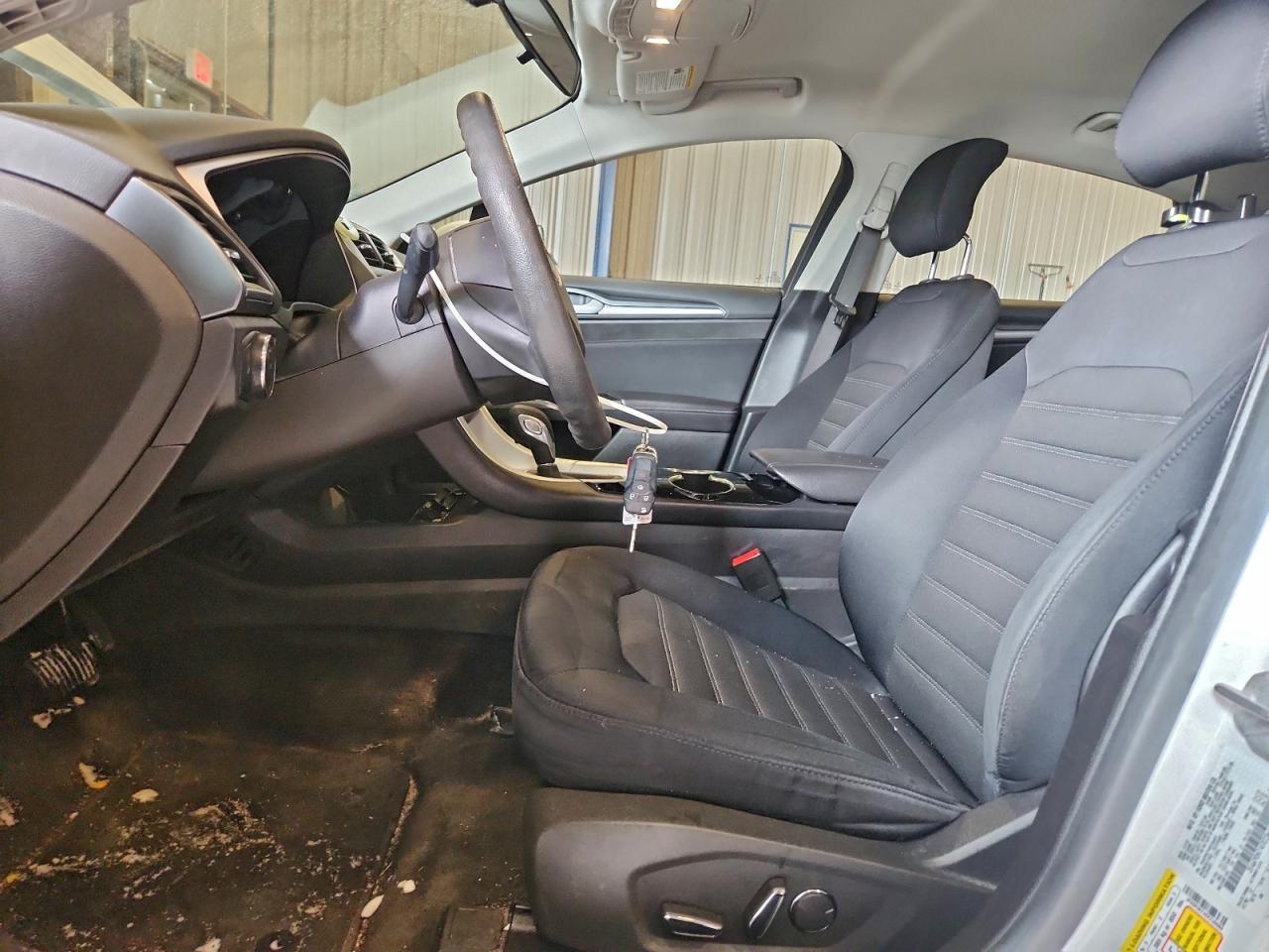 2014 FORD FUSION SE photo 7